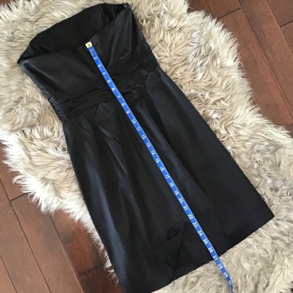 Very Flattering Strapless Black Dress - Picture 9 of 10